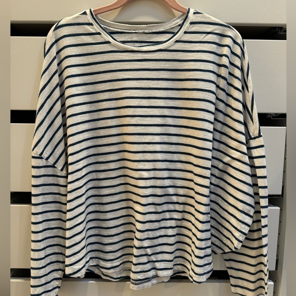 PISTOLA Navy White Striped Batwing Long Sleeved T Shirt Size M - Picture 3 of 7